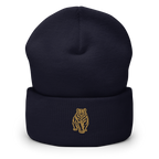 SPIRIT OF THE BEAR – Umgeschlagener Beanie mit Bären-Stick – Produktansicht