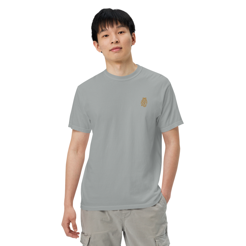 SPIRIT OF THE BEAR – Premium T-Shirt mit Bärenprint – Produktansicht