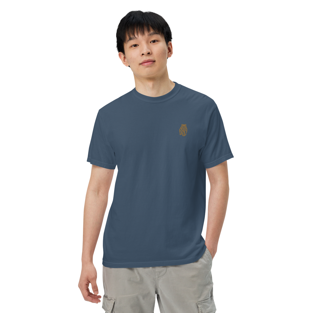 SPIRIT OF THE BEAR – Premium T-Shirt mit Bärenprint – Produktansicht