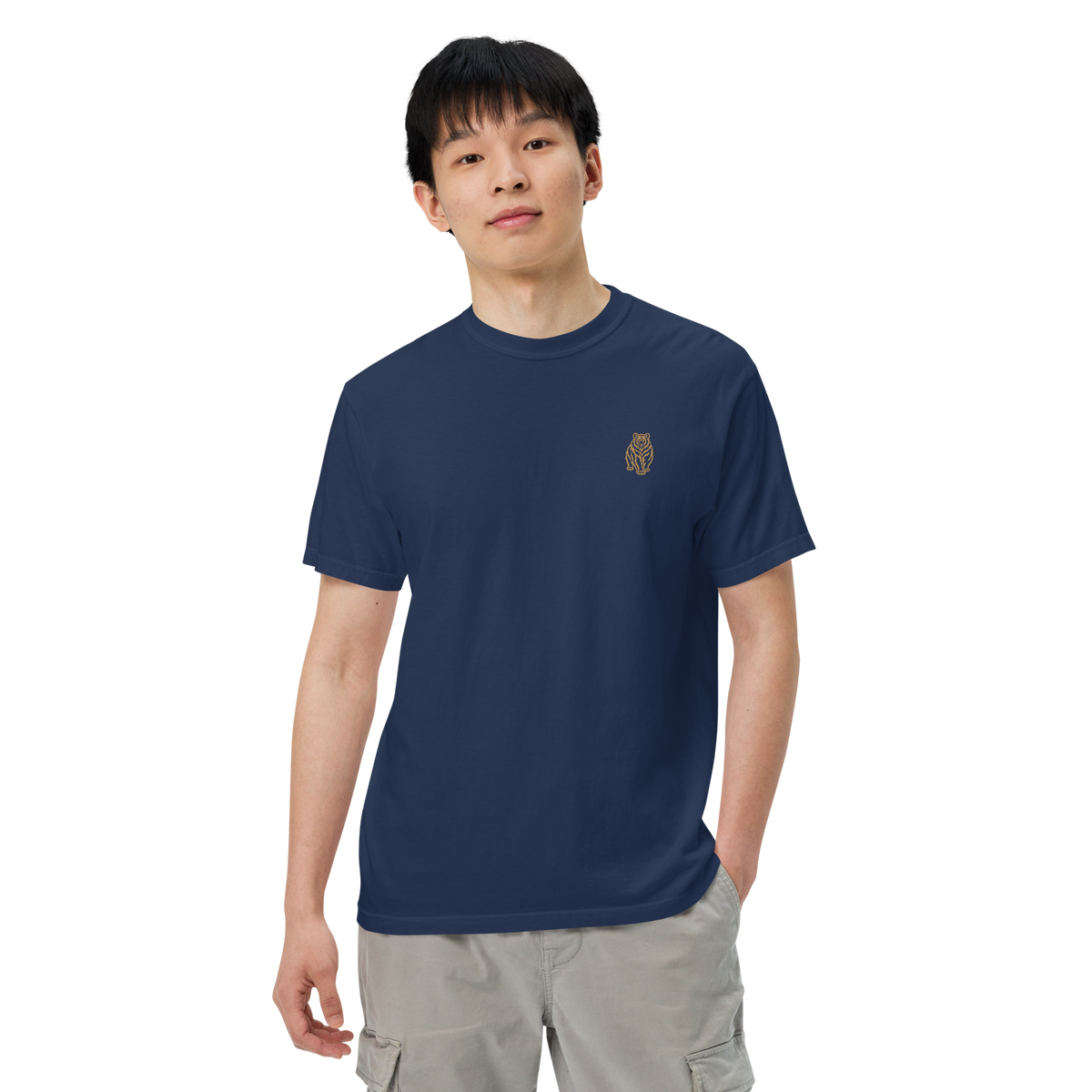 SPIRIT OF THE BEAR – Premium T-Shirt mit Bärenprint – Produktansicht